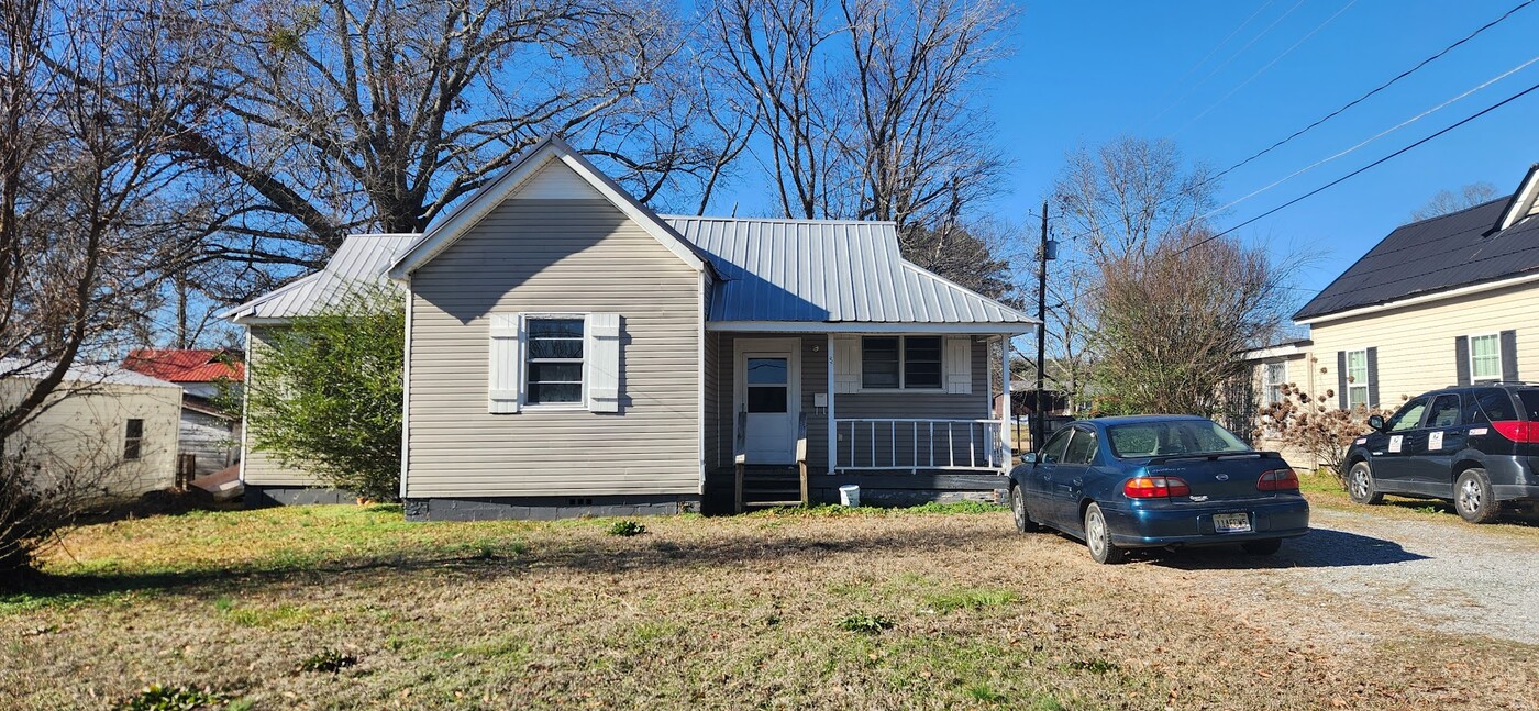 5 N 28th St in Gadsden, AL - Building Photo