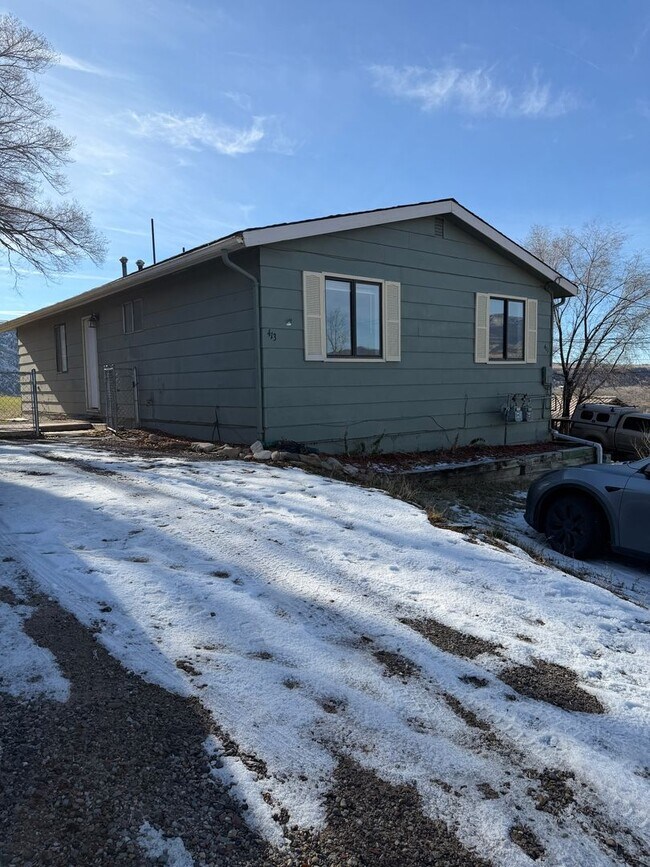 411 E 1st St in Rifle, CO - Building Photo - Building Photo