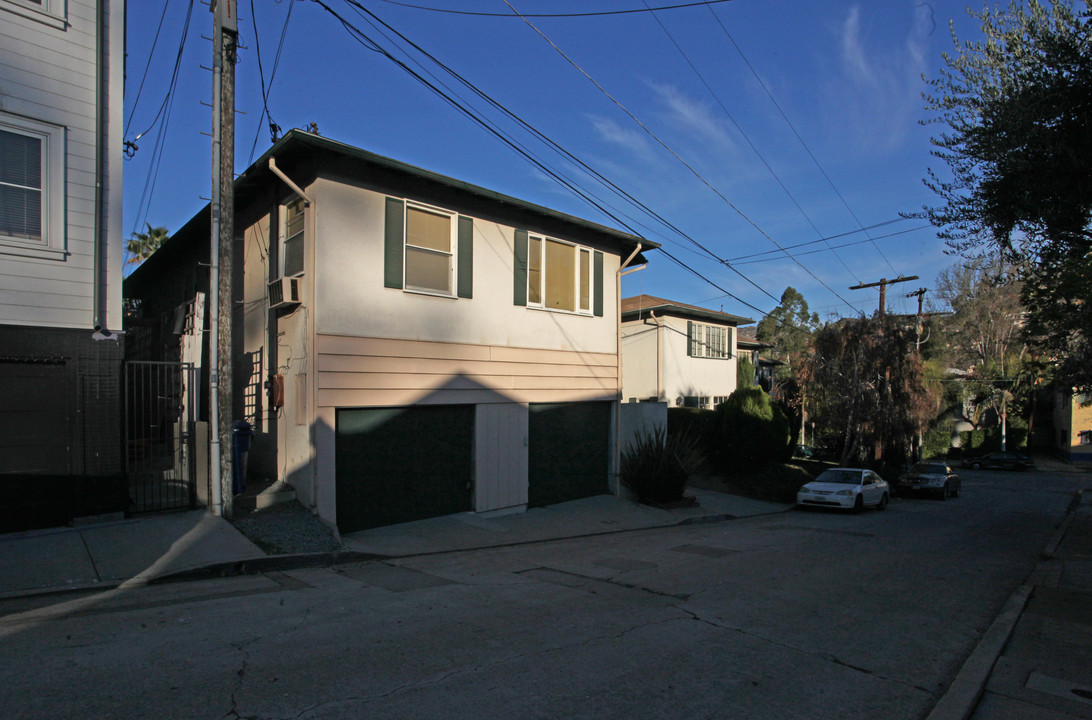 2307-2315 Ben Lomond Pl in Los Angeles, CA - Building Photo