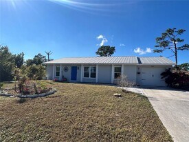 456 Millport St NW in Port Charlotte, FL - Building Photo