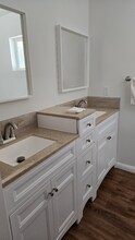 6619 Daryn Dr in Canoga Park, CA - Building Photo - Building Photo