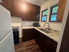 411 Boylston Ave E in Seattle, WA - Foto de edificio - Building Photo