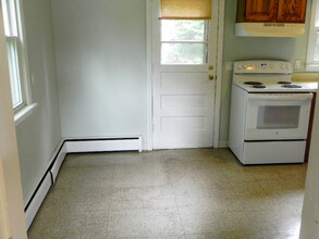 18 Dover St in Norwalk, CT - Building Photo - Building Photo