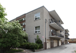 1049 Lawrence Ave in Toronto, ON - Building Photo