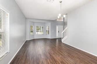 1264 Falconcrest Blvd in Apopka, FL - Foto de edificio - Building Photo