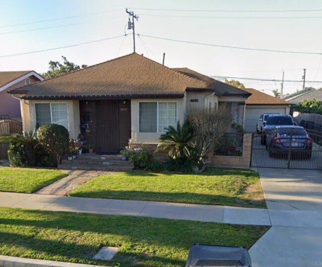 2439 W Cleveland Ave, Unit Back unit in Montebello, CA - Building Photo - Building Photo