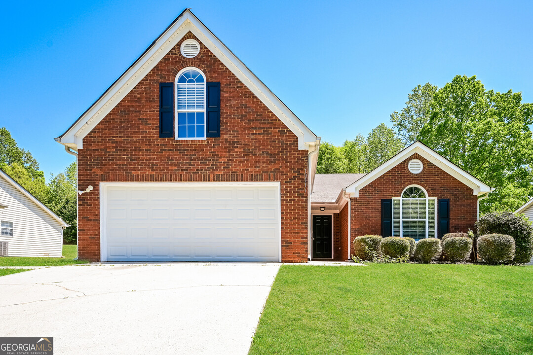 10311 Commons Crossing in Jonesboro, GA - Building Photo