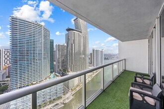 495 Brickell Ave in Miami, FL - Building Photo - Building Photo