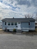127 Magnolia in Penns Grove, NJ - Building Photo