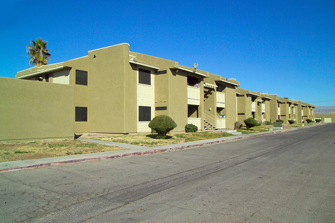 Eva Garcia Mendoza Plaza in Las Vegas, NV - Building Photo