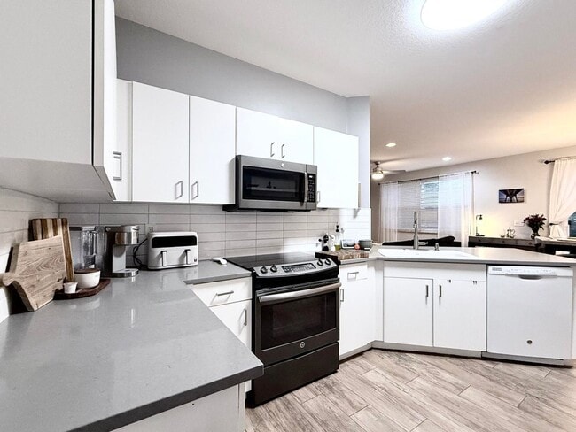 property at 9138 Villa Palma Ln