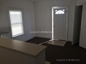 456 Salem St, Unit 7 in Medford, MA - Foto de edificio - Building Photo