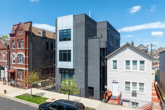 1752 W 18th Pl in Chicago, IL - Foto de edificio - Building Photo