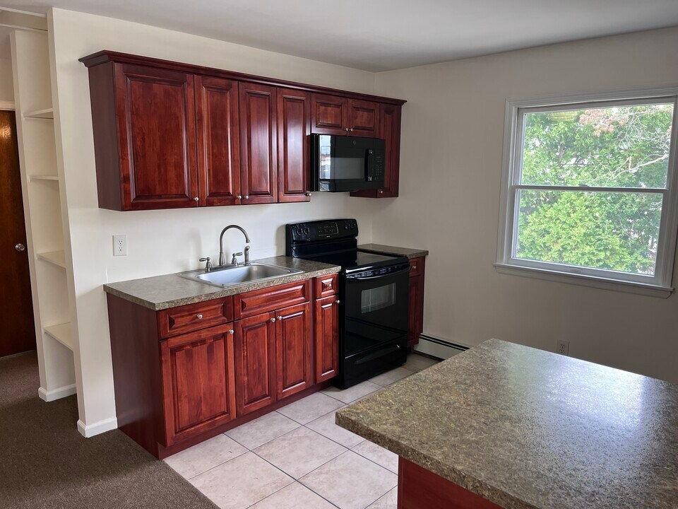 46 Jackson Ave in Mineola, NY - Building Photo