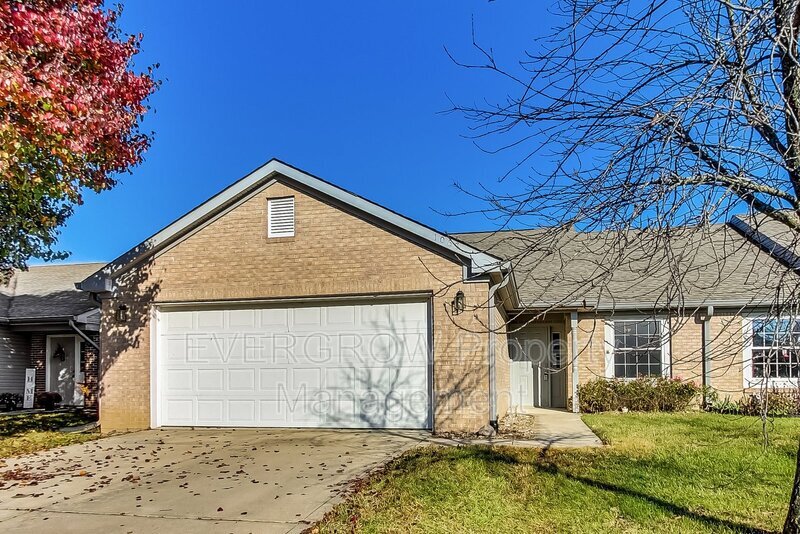1068 Torino Ct in Franklin, IN - Building Photo