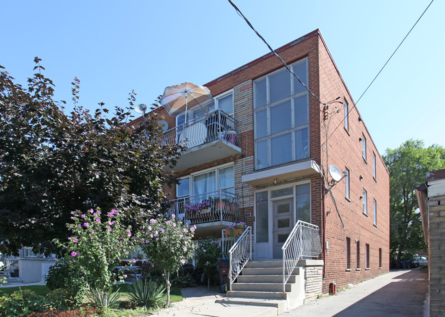 745-747 Marlee Ave in Toronto, ON - Building Photo - Building Photo