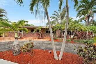 1518 N Yale Dr in Hollywood, FL - Building Photo - Building Photo