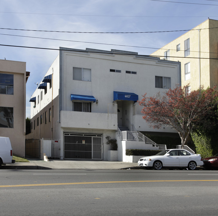 6827 Laurel Canyon Blvd in North Hollywood, CA - Building Photo