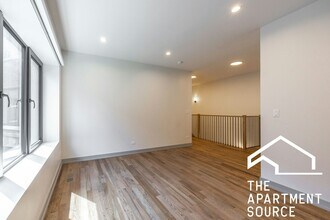1339 W Estes Ave in Chicago, IL - Building Photo - Building Photo