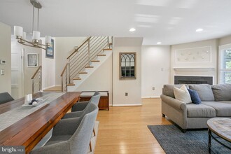 7433 Hatherleigh Ct in Alexandria, VA - Building Photo - Building Photo