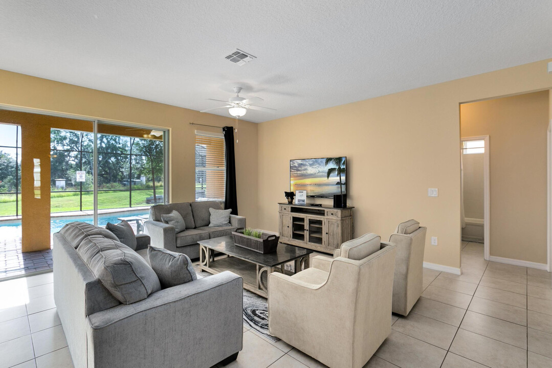 4439 Shiva Loop in Kissimmee, FL - Building Photo