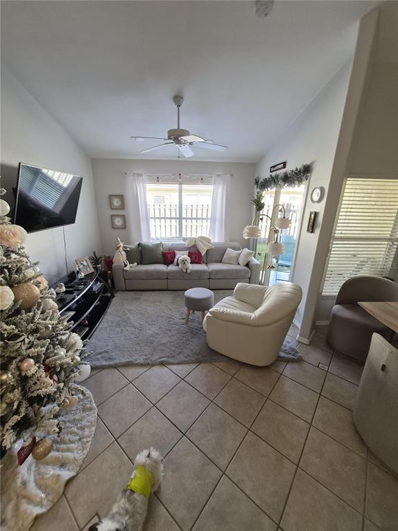 658 Green Valley Rd in Palm Harbor, FL - Building Photo - Building Photo