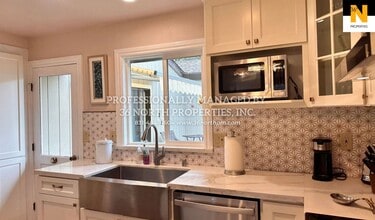 1101 Heather Ln in Pacific Grove, CA - Building Photo - Building Photo