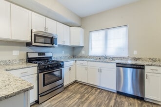 Waterford Townhomes in Clarence Center, NY - Building Photo - Building Photo