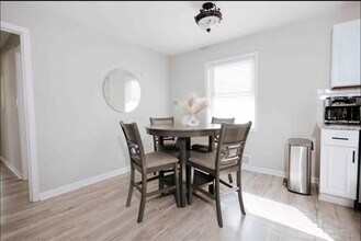 3047 Horse Shoe Dr in Atlanta, GA - Building Photo - Building Photo
