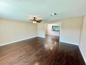 3714 Avenue S 1/2 in Galveston, TX - Building Photo - Building Photo