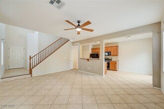 9408 Santana Siesta Ave in Las Vegas, NV - Building Photo - Building Photo