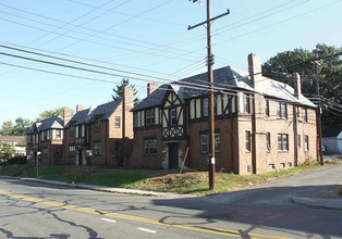 2590-2596 Neil Ave in Columbus, OH - Foto de edificio - Building Photo