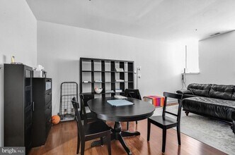 1001-13 Chestnut St in Philadelphia, PA - Foto de edificio - Building Photo