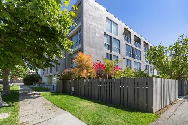 property at 2400 Corinth Ave
