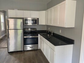 53 Orlando St in West Haven, CT - Building Photo