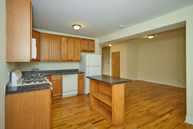 5014 N Harding Ave in Chicago, IL - Building Photo - Building Photo