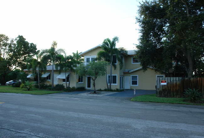 749 N 16th Ave in Fort Lauderdale, FL - Foto de edificio - Building Photo