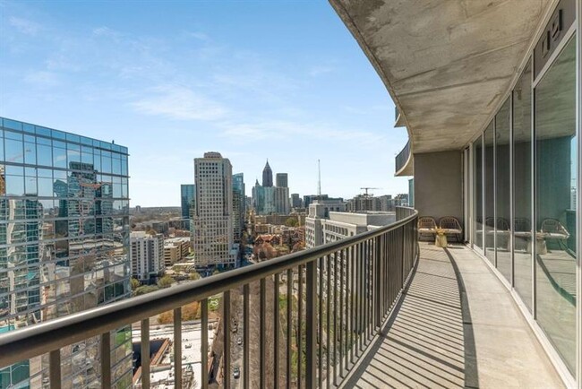1080 Peachtree St NE in Atlanta, GA - Building Photo - Building Photo