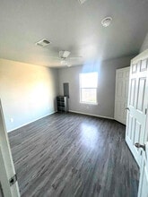 706 37th St in Lubbock, TX - Building Photo - Building Photo