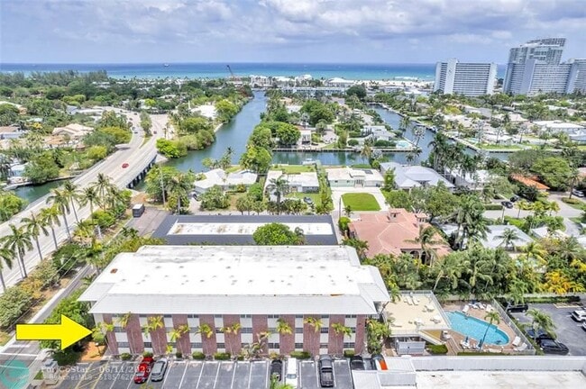 2426 SE 17th St in Fort Lauderdale, FL - Building Photo - Building Photo