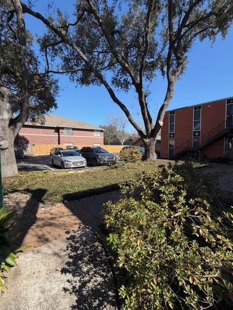 property at 1112 Lawrence St