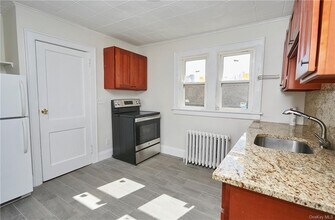 46 Prince St-Unit -2 in New Rochelle, NY - Building Photo - Building Photo