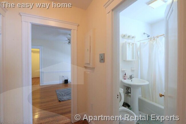 13 Ellery St in Cambridge, MA - Building Photo - Building Photo