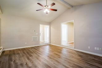 303 Southampton Dr in Knightdale, NC - Building Photo - Building Photo
