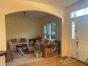 811 Wheaton Way in Creve Coeur, MO - Building Photo - Building Photo