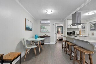 551 SW 13th Ave, Unit 1 in Fort Lauderdale, FL - Foto de edificio - Building Photo