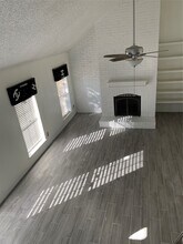 11110 Bammel North Houston Rd in Houston, TX - Building Photo - Building Photo