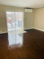 1902 N Green Ln N in Palatine, IL - Building Photo