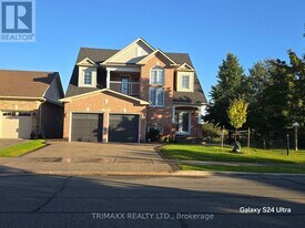 91 Earlsbridge Blvd in Brampton, ON - Building Photo