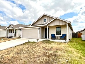 5902 Larkspur Valley in San Antonio, TX - Building Photo - Building Photo